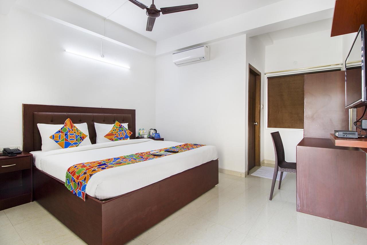 Fabhotel Limestone Aura Hyderabad Eksteriør bilde